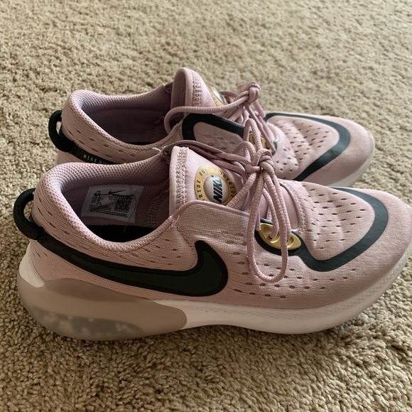 Nike Joy Run - Picture 4 of 4